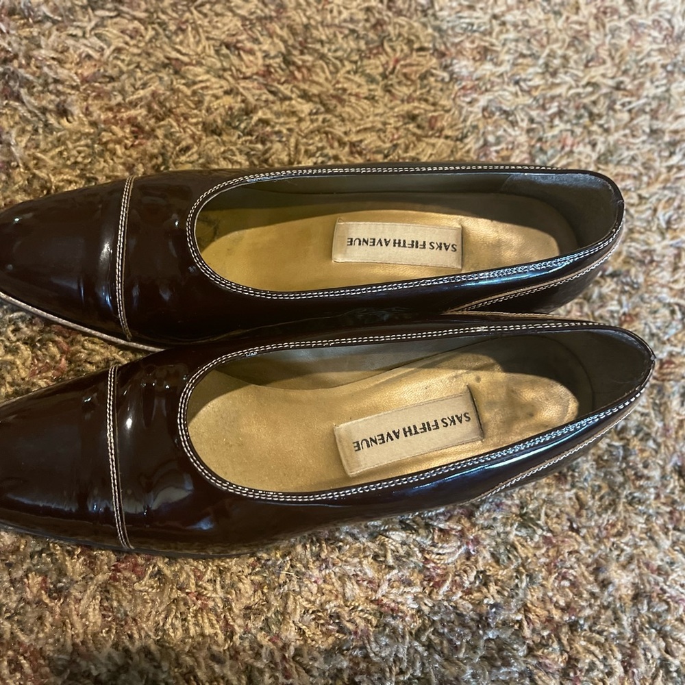 Saks fifth avenue 7.5 W shoes from Italy vintage